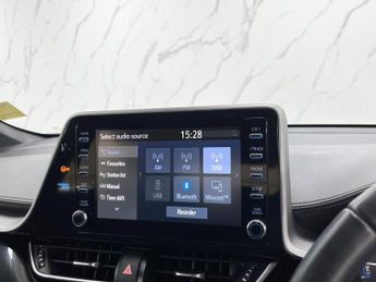 TOYOTA C-HR 1.8 VVT-h GPF Icon SUV 5dr Petrol Hybrid CVT Euro 6 (s/s) (122 p
