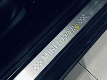 MINI Electric Hatch Cooper SE 32.6kWh Level 2 Hatchback 3dr Electric Auto (184 ps)