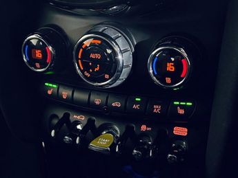 MINI Electric Hatch Cooper SE 32.6kWh Level 2 Hatchback 3dr Electric Auto (184 ps)