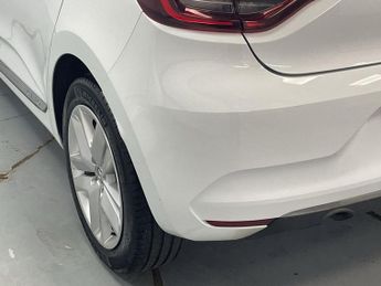 RENAULT CLIO 1.0 TCe Play Hatchback 5dr Petrol Manual Euro 6 (s/s) (100 ps) -