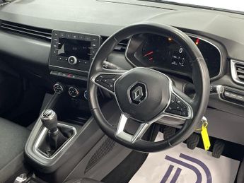 RENAULT CLIO 1.0 TCe Play Hatchback 5dr Petrol Manual Euro 6 (s/s) (100 ps) -