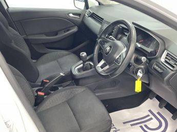 RENAULT CLIO 1.0 TCe Play Hatchback 5dr Petrol Manual Euro 6 (s/s) (100 ps) -