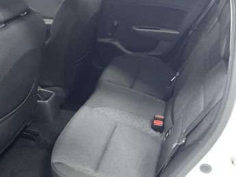 RENAULT CLIO 1.0 TCe Play Hatchback 5dr Petrol Manual Euro 6 (s/s) (100 ps) -