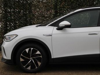 VOLKSWAGEN ID.4 Pro Performance 77kWh Family SUV 5dr Electric Auto (204 ps)