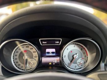 MERCEDES-BENZ GLA 2.1 GLA220d AMG Line (Premium) SUV 5dr Diesel 7G-DCT 4MATIC Euro