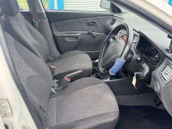 KIA RIO 1.4 Hatchback 5dr Petrol Manual (139 g/km, 95 bhp)