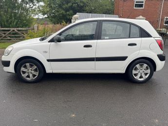 KIA RIO 1.4 Hatchback 5dr Petrol Manual (139 g/km, 95 bhp)