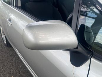 TOYOTA AURIS 1.4 VVT-i TR Hatchback 3dr Petrol Manual (163 g/km, 97 bhp)