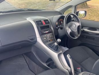 TOYOTA AURIS 1.4 VVT-i TR Hatchback 3dr Petrol Manual (163 g/km, 97 bhp)
