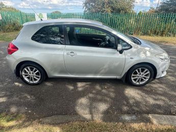 TOYOTA AURIS 1.4 VVT-i TR Hatchback 3dr Petrol Manual (163 g/km, 97 bhp)