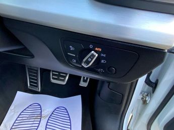 AUDI Q5 2.0 TDI 40 S line SUV 5dr Diesel S Tronic quattro Euro 6 (s/s) (