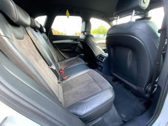 AUDI Q5 2.0 TDI 40 S line SUV 5dr Diesel S Tronic quattro Euro 6 (s/s) (