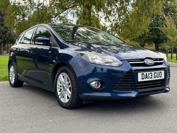 Ford Focus 1.6 Titanium Hatchback 5dr Petrol Powershift Euro 5 (125 ps)