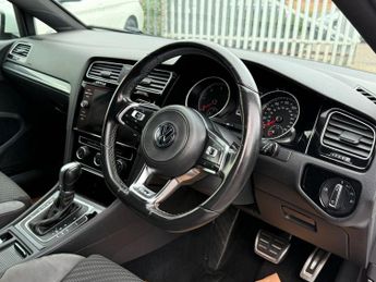 VOLKSWAGEN GOLF 2.0 TDI R-Line Hatchback 5dr Diesel DSG Euro 6 (s/s) (150 ps)