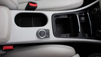 MERCEDES-BENZ GLA 1.6 GLA200 SE (Executive) SUV 5dr Petrol 7G-DCT Euro 6 (s/s) (15