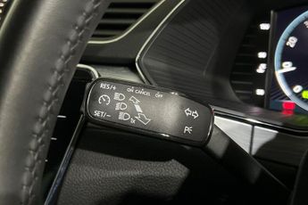 SKODA SUPERB 2.0 TDI SE Estate 5dr Diesel DSG Euro 6 (s/s) (150 ps) Front  / 