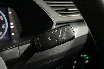 SKODA SUPERB 2.0 TDI SE Estate 5dr Diesel DSG Euro 6 (s/s) (150 ps) Front  / 