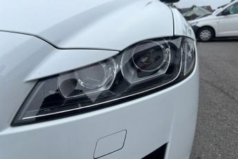 JAGUAR XF 2.0d Prestige Saloon 4dr Diesel Auto Euro 6 (s/s) (180 ps) Rear 