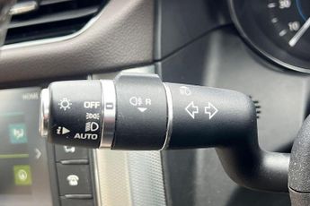 JAGUAR XF 2.0d Prestige Saloon 4dr Diesel Auto Euro 6 (s/s) (180 ps) Rear 