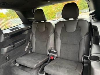 VOLVO XC90 2.0 D5 R-Design SUV 5dr Diesel Geartronic 4WD Euro 6 (s/s) (225 