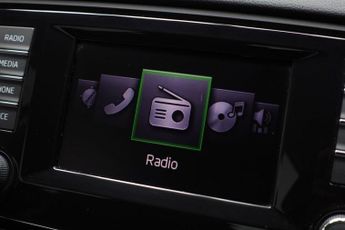 SKODA OCTAVIA 2.0 TDI Elegance Estate 5dr Diesel DSG Euro 5 (s/s) (150 ps)