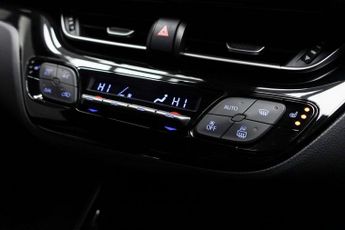 TOYOTA C-HR 1.8 VVT-h Dynamic SUV 5dr Petrol Hybrid CVT Euro 6 (s/s) (122 ps