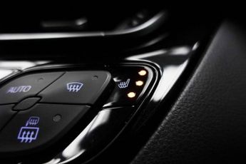 TOYOTA C-HR 1.8 VVT-h Dynamic SUV 5dr Petrol Hybrid CVT Euro 6 (s/s) (122 ps