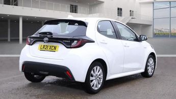 TOYOTA YARIS 1.5 VVT-h Icon Hatchback 5dr Petrol Hybrid E-CVT Euro 6 (s/s) (1