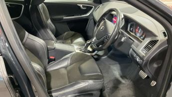 VOLVO XC60 2.0 T5 R-Design Nav SUV 5dr Petrol Auto Euro 6 (s/s) (245 ps)