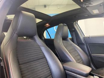 MERCEDES-BENZ GLA 1.6 GLA200 AMG Line Edition (Plus) SUV 5dr Petrol 7G-DCT Euro 6 