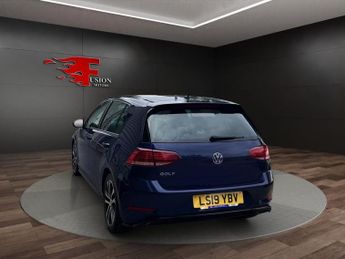 VOLKSWAGEN GOLF 2.0 TDI R-Line Hatchback 5dr Diesel DSG Euro 6 (s/s) (150 ps)