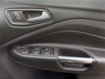 FORD KUGA 2.0 TDCi ST-Line X SUV 5dr Diesel Powershift AWD Euro 6 (s/s) (1