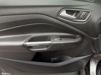 FORD KUGA 2.0 TDCi ST-Line X SUV 5dr Diesel Powershift AWD Euro 6 (s/s) (1