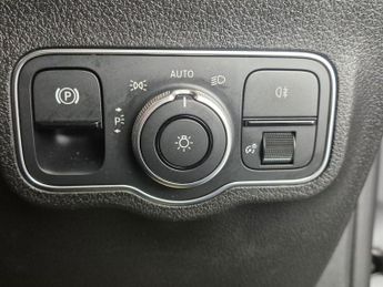 MERCEDES-BENZ EQB EQB 350 66.5kWh AMG Line (Premium) SUV 5dr Electric Auto 4MATIC 