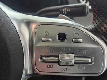 MERCEDES-BENZ EQB EQB 350 66.5kWh AMG Line (Premium) SUV 5dr Electric Auto 4MATIC 