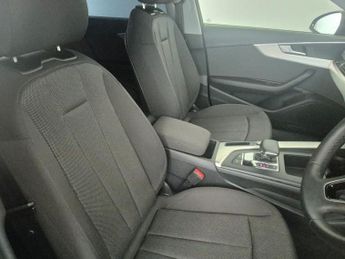 AUDI A4 2.0 TFSI 35 Technik Saloon 4dr Petrol S Tronic Euro 6 (s/s) (150