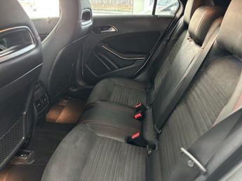 MERCEDES-BENZ A-CLASS 2.1 A200d AMG Line (Premium) Hatchback 5dr Diesel 7G-DCT Euro 6 