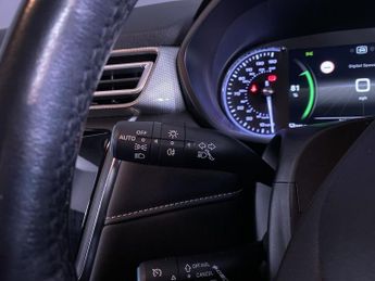 MG MG5 61.1kWh Exclusive Long Range Estate 5dr Electric Auto (156 ps)