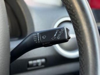 SKODA CITIGO 1.0 MPI Elegance Hatchback 3dr Petrol ASG Euro 5 (75 ps)