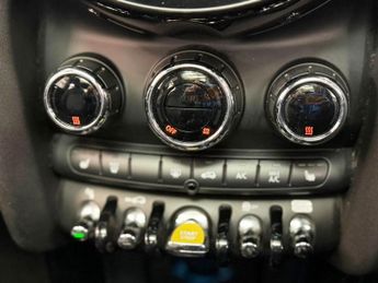 MINI Electric Hatch Cooper SE 32.6kWh Level 3 Hatchback 3dr Electric Auto (184 ps)