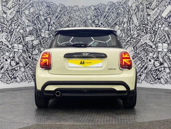 MINI HATCH 1.5 Cooper Classic Hatchback 3dr Petrol Manual Euro 6 (s/s) (136