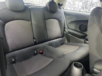 MINI HATCH 1.5 Cooper Classic Hatchback 3dr Petrol Manual Euro 6 (s/s) (136
