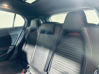 MERCEDES-BENZ GLA 2.1 GLA220d AMG Line (Premium Plus) SUV 5dr Diesel 7G-DCT 4MATIC