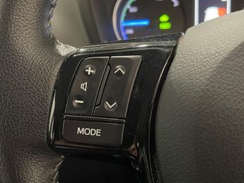 TOYOTA YARIS 1.5 VVT-h Icon Tech Hatchback 5dr Petrol Hybrid E-CVT Euro 6 (s/