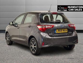 TOYOTA YARIS 1.5 VVT-h Icon Tech Hatchback 5dr Petrol Hybrid E-CVT Euro 6 (s/