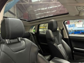 LAND ROVER RANGE ROVER EVOQUE 2.0 SD4 Autobiography SUV 5dr Diesel Auto 4WD Euro 6 (s/s) (240 