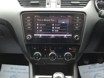 SKODA OCTAVIA 1.6 TDI SE Technology Estate 5dr Diesel Manual Euro 6 (s/s) (115