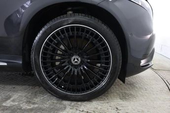 MERCEDES-BENZ EQC EQC 400 80kWh AMG Line (Premium Plus) Auto 4MATIC 5dr