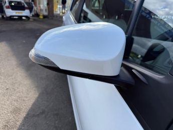 TOYOTA YARIS 1.5 VVT-h Icon Tech Hatchback 5dr Petrol Hybrid E-CVT Euro 6 (s/