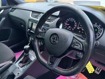 SKODA OCTAVIA 2.0 TDI vRS Estate 5dr Diesel DSG Euro 6 (s/s) (184 ps)